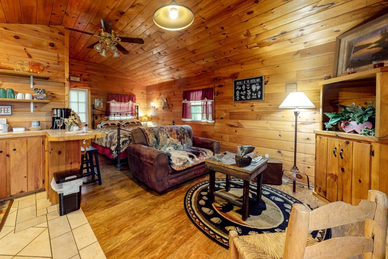 Bear Caves At Black Bear Cottages Sevierville Bilik gambar
